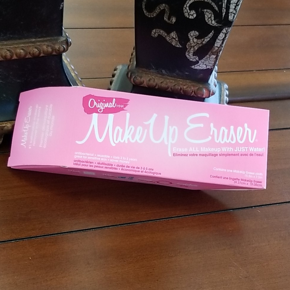 💗 MAKE UP ERASER